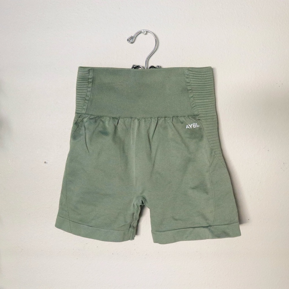 AYBL Balance V2 Seamless Shorts Olive Green size Medium